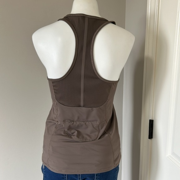 Athleta Vitality Rib Tank Coffee House Brown Scoop Neck Stretch UPF Size M - Picture 7 of 10